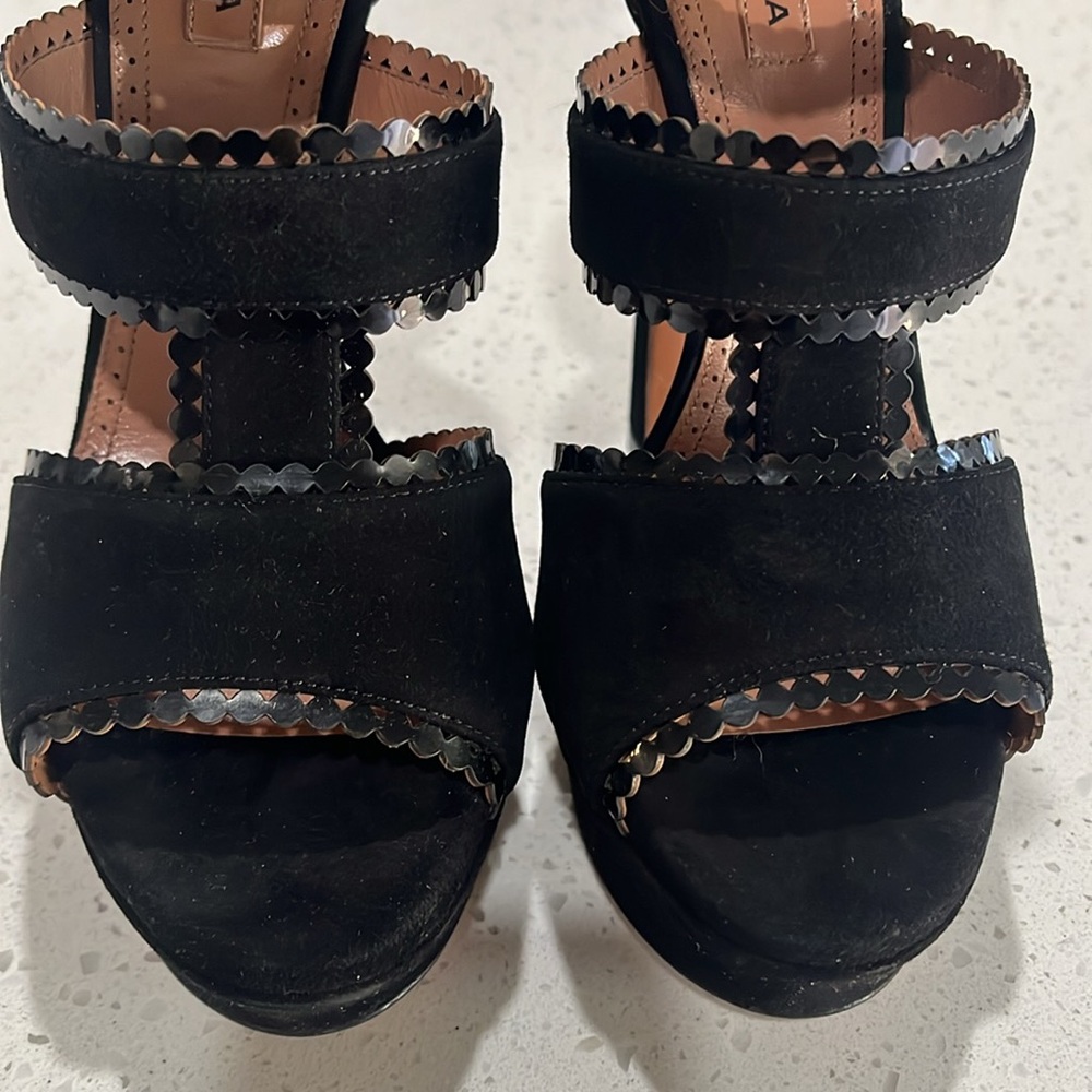 Alaia paris Size 37 women’s black suede strap heels great condition - Picture 6 of 16